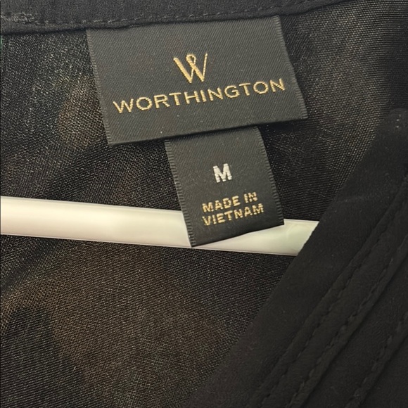 EUC Women’s Worthington Elegant Sleeveless Blouse - Picture 2 of 8